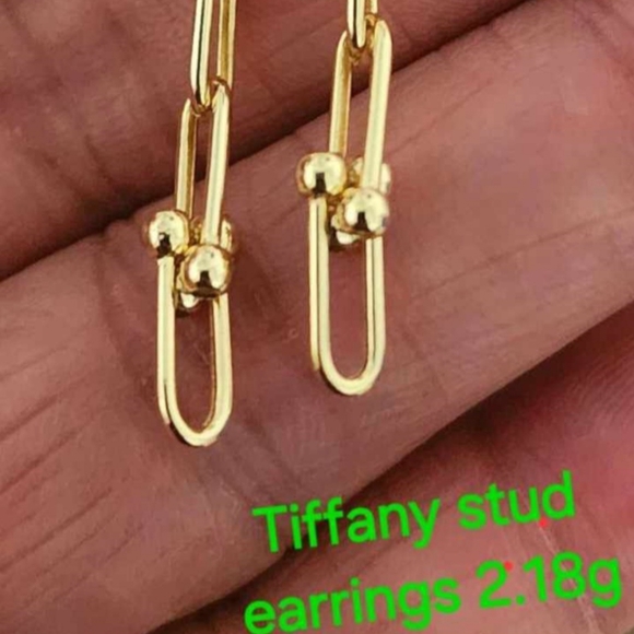 Solid 18k Earring Stamps 750. - Picture 6 of 8